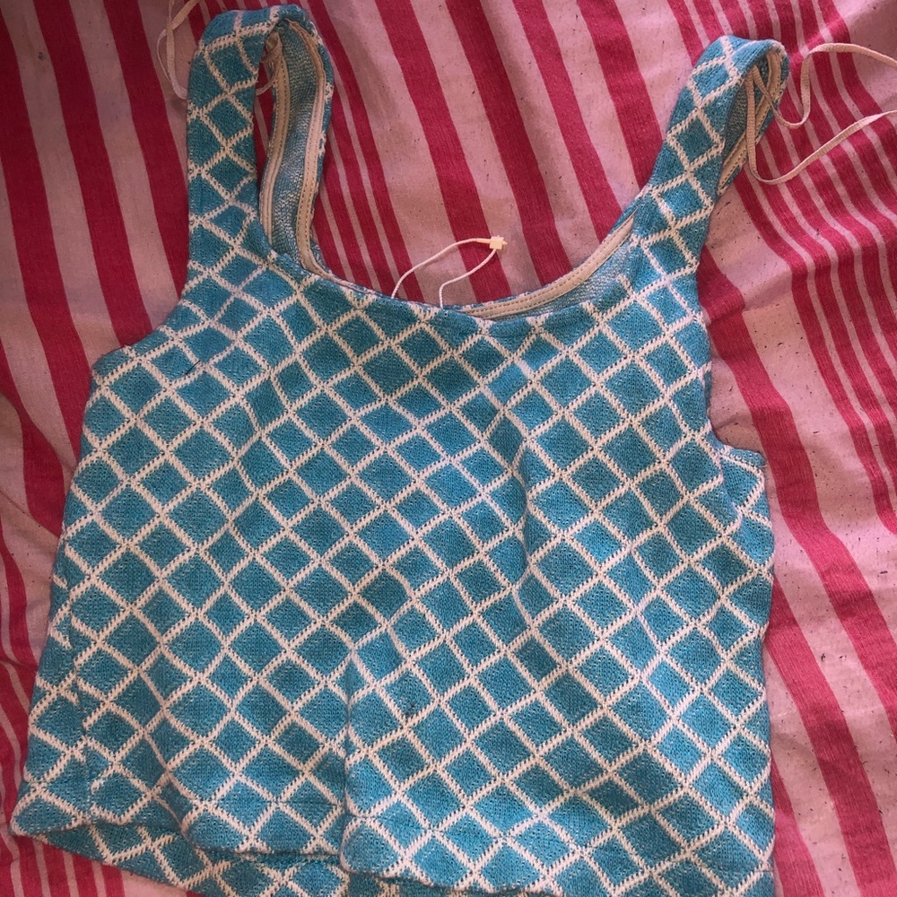Blue top - Picture 3 of 4